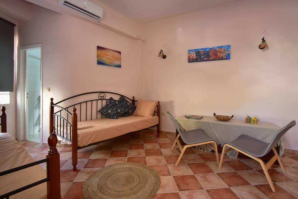 Nafsikas Apartment - Ipsos Beach Eksteriør bilde