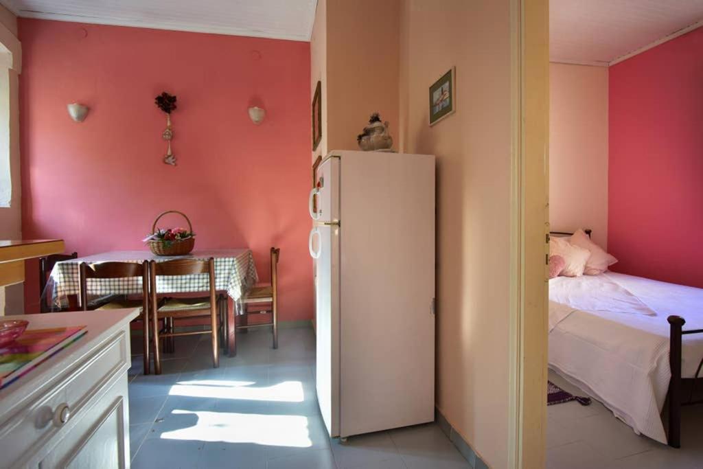 Nafsikas Apartment - Ipsos Beach Eksteriør bilde